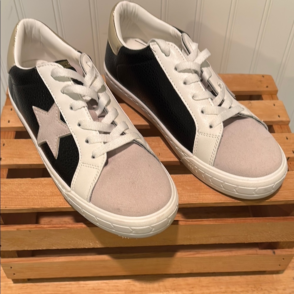 Vintage Havana with Suede Accents Size 7 1/2